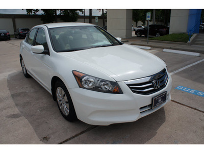 honda accord 2012 white sedan lx gasoline 4 cylinders front wheel drive automatic 77339