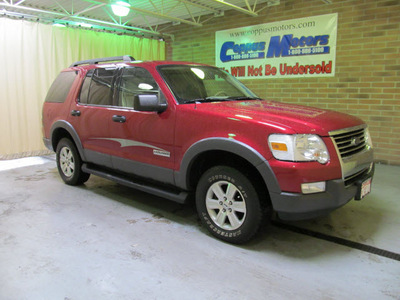 ford explorer 2006 red suv xlt gasoline 6 cylinders 4 wheel drive automatic with overdrive 44883