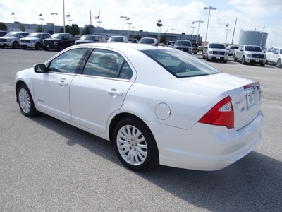 ford fusion hybrid 2010 white sedan hybrid 4 cylinders front wheel drive cont  variable trans  77388