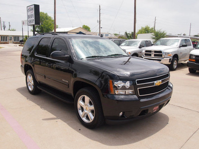 chevrolet tahoe 2011 black suv lt flex fuel 8 cylinders 2 wheel drive automatic 76049