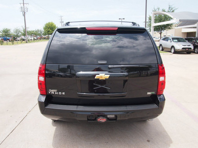 chevrolet tahoe 2011 black suv lt flex fuel 8 cylinders 2 wheel drive automatic 76049