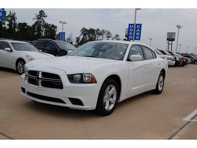 dodge charger 2011 white sedan se gasoline 6 cylinders rear wheel drive automatic with overdrive 77656