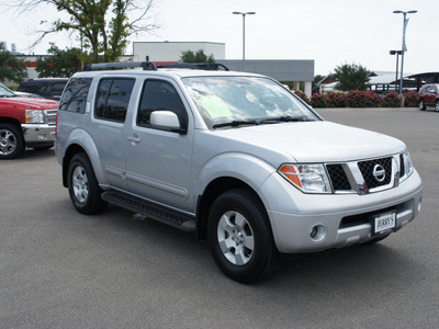 nissan pathfinder 2005 silver suv se gasoline 6 cylinders 4 wheel drive automatic with overdrive 76087