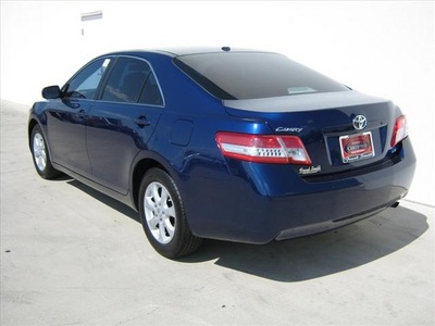 toyota camry 2011 blue sedan le gasoline 4 cylinders front wheel drive automatic 78577