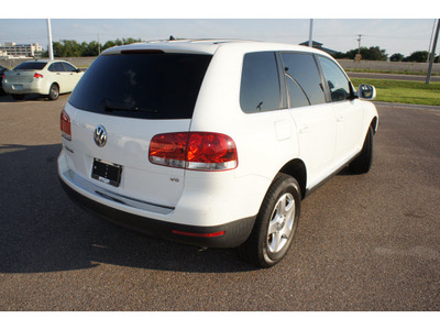 volkswagen touareg 2006 white suv v6 gasoline 6 cylinders all whee drive automatic 78572
