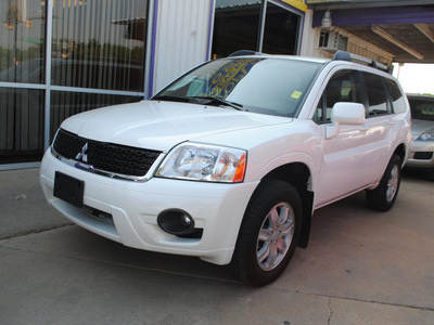mitsubishi endeavor 2011 white ls gasoline 6 cylinders all whee drive shiftable automatic 76111