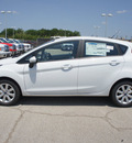 ford fiesta 2012 white hatchback se gasoline 4 cylinders front wheel drive 4 speed automatic 75235