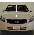 honda accord 2009 white sedan lx gasoline 4 cylinders front wheel drive automatic 77025