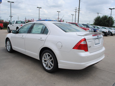 ford fusion 2012 white sedan 4dr sdn sel fwd gasoline 4 cylinders front wheel drive automatic 75070