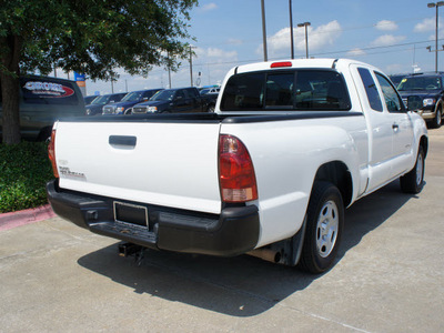 toyota tacoma 2008 white pickup truck gasoline 4 cylinders 2 wheel drive automatic 75070