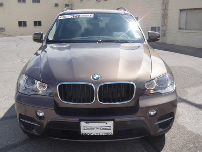 bmw x5 2011 brown xdrive35i gasoline 6 cylinders all whee drive automatic 79925