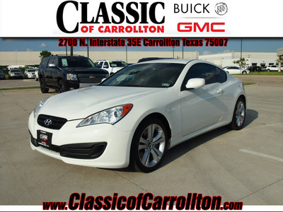 hyundai genesis coupe 2011 white coupe 2 0t gasoline 4 cylinders rear wheel drive automatic 75007
