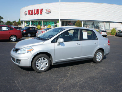 nissan versa 2011 silver sedan gasoline 4 cylinders front wheel drive automatic 19153