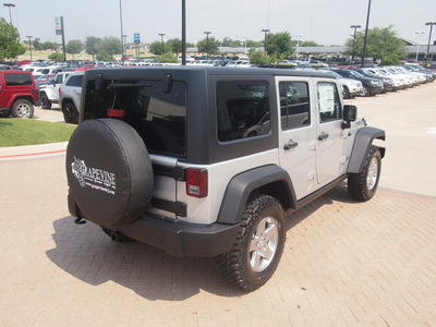 jeep wrangler unlimited 2012 silver suv rubicon gasoline 6 cylinders 4 wheel drive automatic 76051