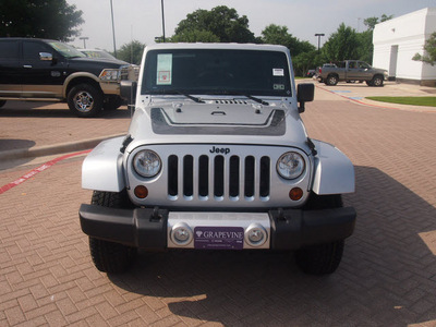 jeep wrangler unlimited 2012 silver suv sahara gasoline 6 cylinders 4 wheel drive automatic 76051