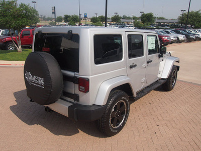 jeep wrangler unlimited 2012 silver suv sahara gasoline 6 cylinders 4 wheel drive automatic 76051