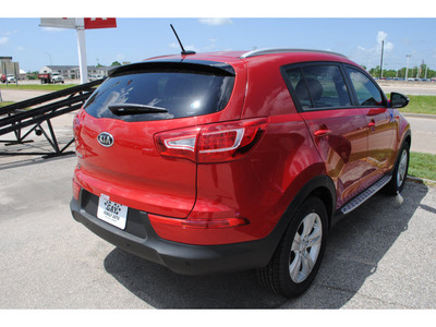 kia sportage 2012 dk  red suv lx gasoline 4 cylinders front wheel drive 6 speed automatic 77539