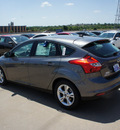 ford focus 2012 gray hatchback se flex fuel 4 cylinders front wheel drive 5 speed manual 76108