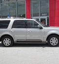 lincoln navigator 2003 silver suv gasoline 8 cylinders dohc rear wheel drive automatic 33884