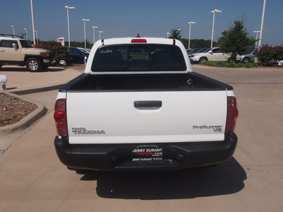 toyota tacoma 2012 white prerunner v6 gasoline 6 cylinders 2 wheel drive 5 speed automatic 76049