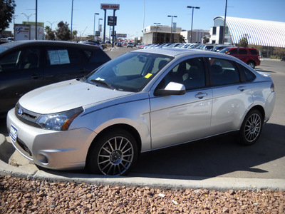 ford focus 2011 silver sedan gasoline 4 cylinders front wheel drive automatic 79925