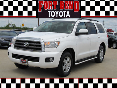 toyota sequoia 2008 white suv sr5 gasoline 8 cylinders 2 wheel drive automatic with overdrive 77469