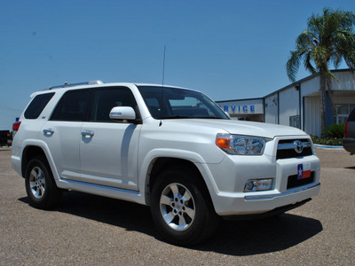toyota 4runner 2011 white suv sr5 gasoline 6 cylinders 2 wheel drive automatic 78580