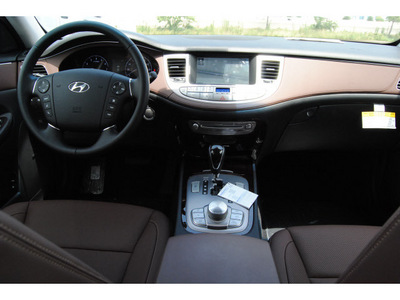 hyundai genesis 2012 blk noir pearl sedan gasoline 6 cylinders rear wheel drive autostick 77094