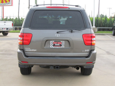 toyota sequoia 2004 dk  gray suv limited gasoline 8 cylinders rear wheel drive automatic with overdrive 77469