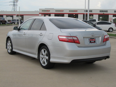 toyota camry 2009 silver sedan se gasoline 4 cylinders front wheel drive automatic with overdrive 77469