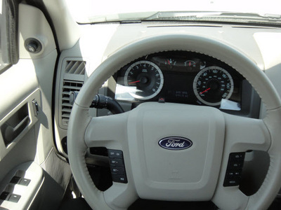 ford escape 2011 white suv xlt flex fuel 6 cylinders front wheel drive automatic 79936