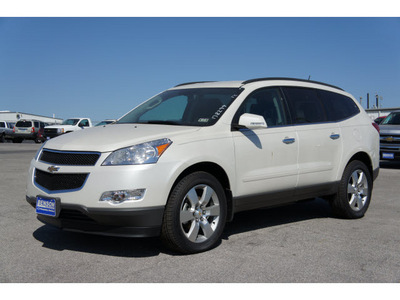 chevrolet traverse 2012 white lt gasoline 6 cylinders front wheel drive automatic 78216
