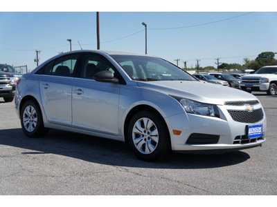 chevrolet cruze 2012 silver sedan ls gasoline 4 cylinders front wheel drive automatic 78216