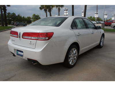 lincoln mkz 2012 wht plt tct met sedan gasoline 6 cylinders front wheel drive 5 speed automatic 77373