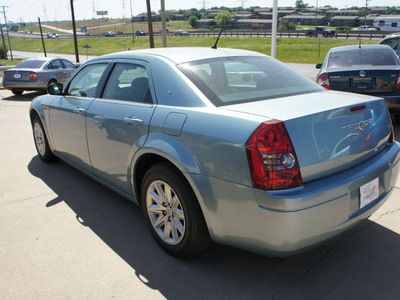 chrysler 300 2008 lt  blue sedan gasoline 6 cylinders rear wheel drive automatic with overdrive 76108