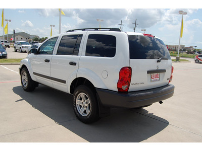 dodge durango 2006 white suv sxt gasoline 8 cylinders rear wheel drive automatic with overdrive 77642