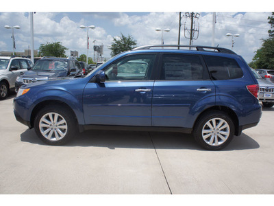 subaru forester 2012 blue wagon 2 5x premium gasoline 4 cylinders all whee drive automatic 77090