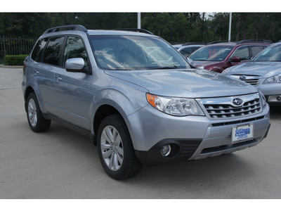 subaru forester 2012 silver wagon 2 5x limited gasoline 4 cylinders all whee drive automatic 77090
