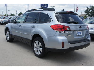 subaru outback 2012 silver wagon 2 5i gasoline 4 cylinders all whee drive automatic 77090