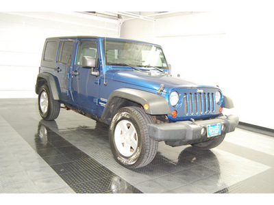 jeep wrangler unlimited 2010 blue suv sport gasoline 6 cylinders 4 wheel drive automatic with overdrive 77630