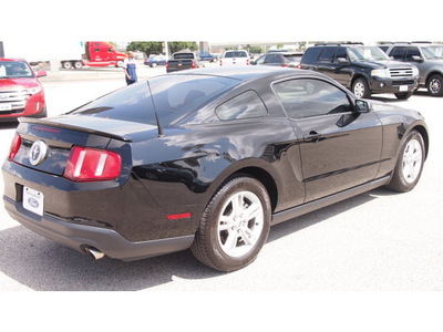 ford mustang 2012 black coupe v6 gasoline 6 cylinders rear wheel drive automatic 77074