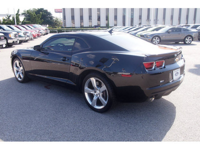 chevrolet camaro 2011 black coupe ss gasoline 8 cylinders rear wheel drive 6 speed manual 77074