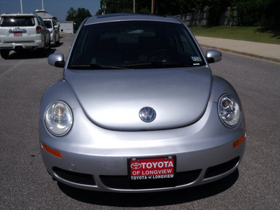 volkswagen new beetle 2007 silver hatchback 2 5 gasoline 5 cylinders front wheel drive automatic 75604