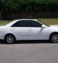 toyota camry 2002 white sedan le gasoline 4 cylinders front wheel drive automatic 75604