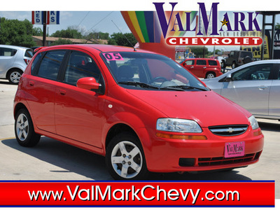 chevrolet aveo 2005 red hatchback special value gasoline 4 cylinders front wheel drive automatic 78130