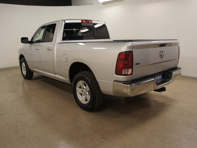 ram ram pickup 1500 2011 silver pickup truck slt gasoline 8 cylinders 2 wheel drive automatic 75219