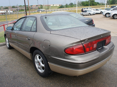 buick regal 2004 gold sedan gasoline 6 cylinders front wheel drive automatic 76108