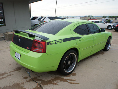 dodge charger 2007 green sedan r t daytona gasoline 8 cylinders rear wheel drive automatic 76108