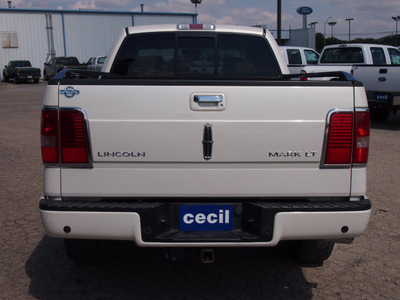 lincoln mark lt 2007 white gasoline 8 cylinders rear wheel drive automatic 78861