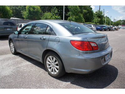 chrysler sebring 2010 gray sedan limited gasoline 4 cylinders front wheel drive automatic 77017